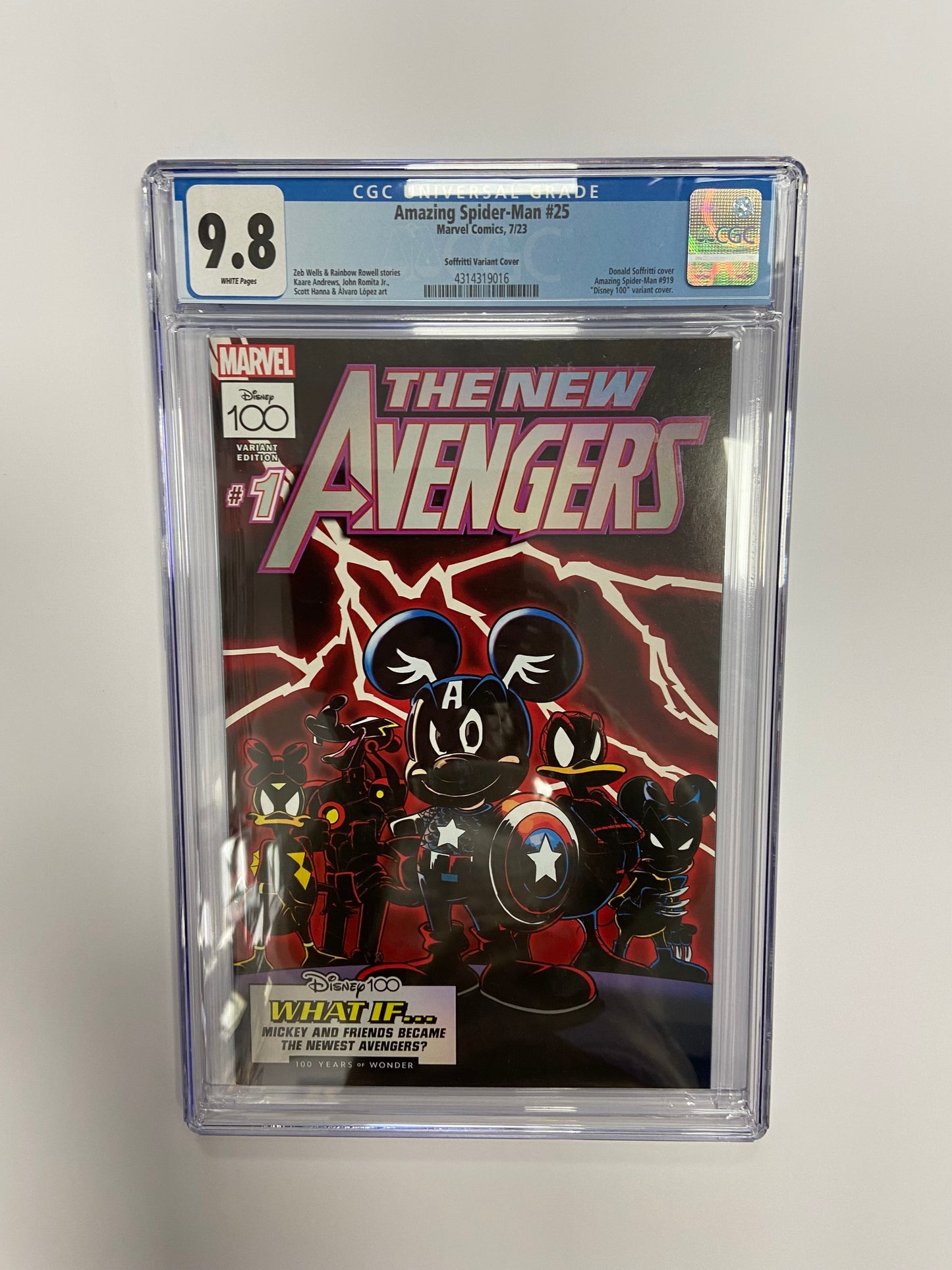 Amazing Spider Man New Avengers 25 CGC 9.8